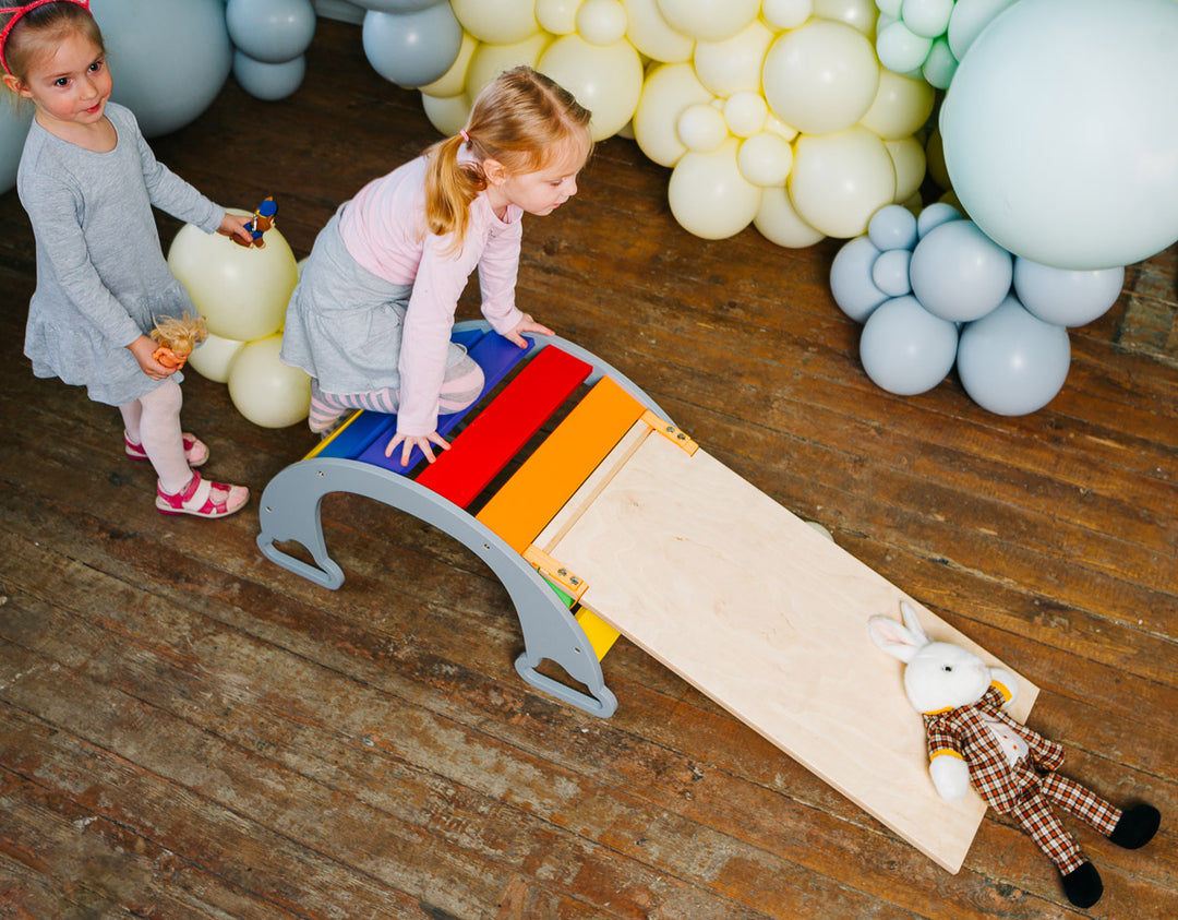 The Sway Rainbow, grå med regnbuedesign