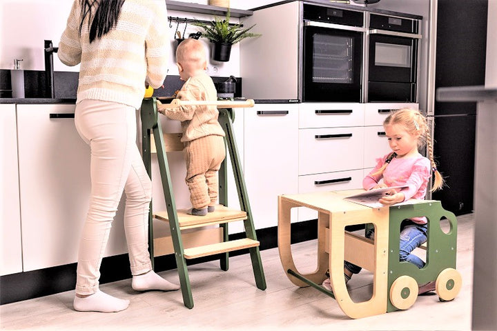 Køkkentrappe / montessori-læringstårn: bord, stol og trappe i ét til barn, khaki og naturfarvet