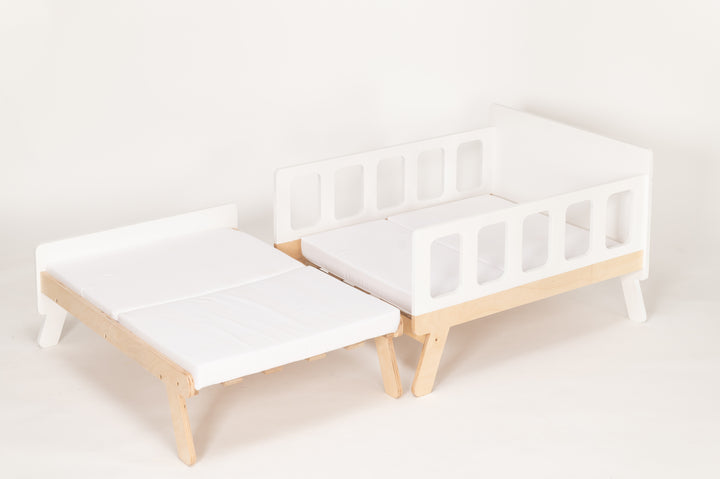 Smart børneseng der vokser med, hvid