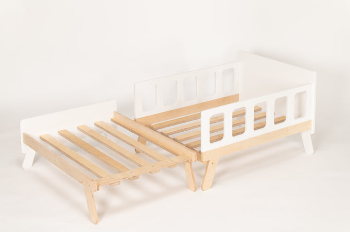 Smart børneseng der vokser med, hvid