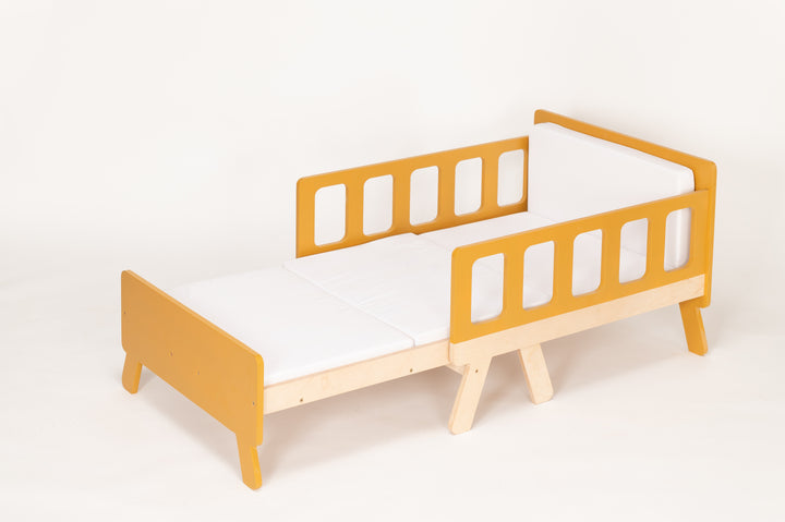 Smart børneseng der vokser med, safari-farve