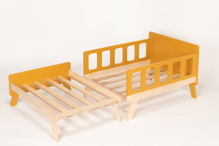 Smart børneseng der vokser med, safari-farve