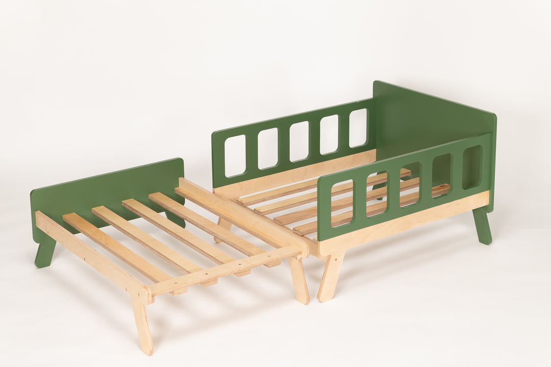 Smart børneseng der vokser med, grøn