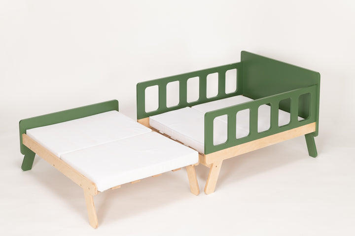 Smart børneseng der vokser med, grøn