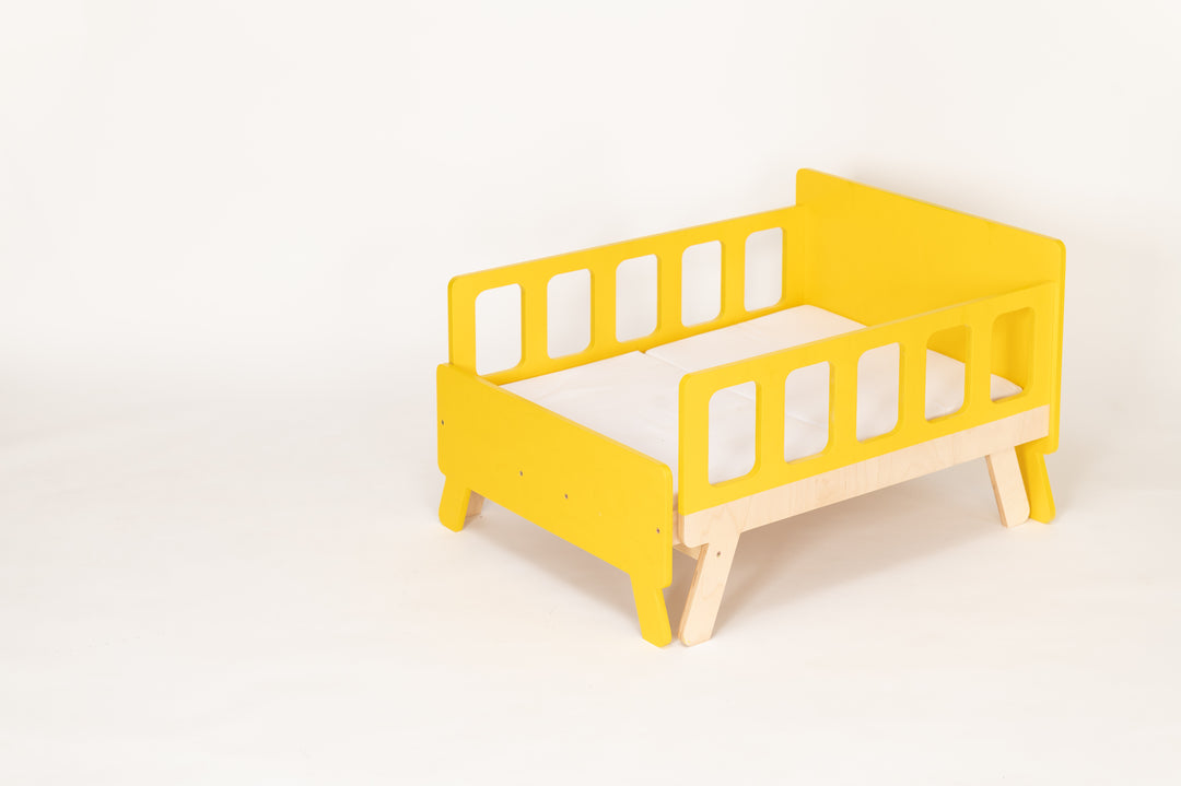 Smart børneseng der vokser med, gul