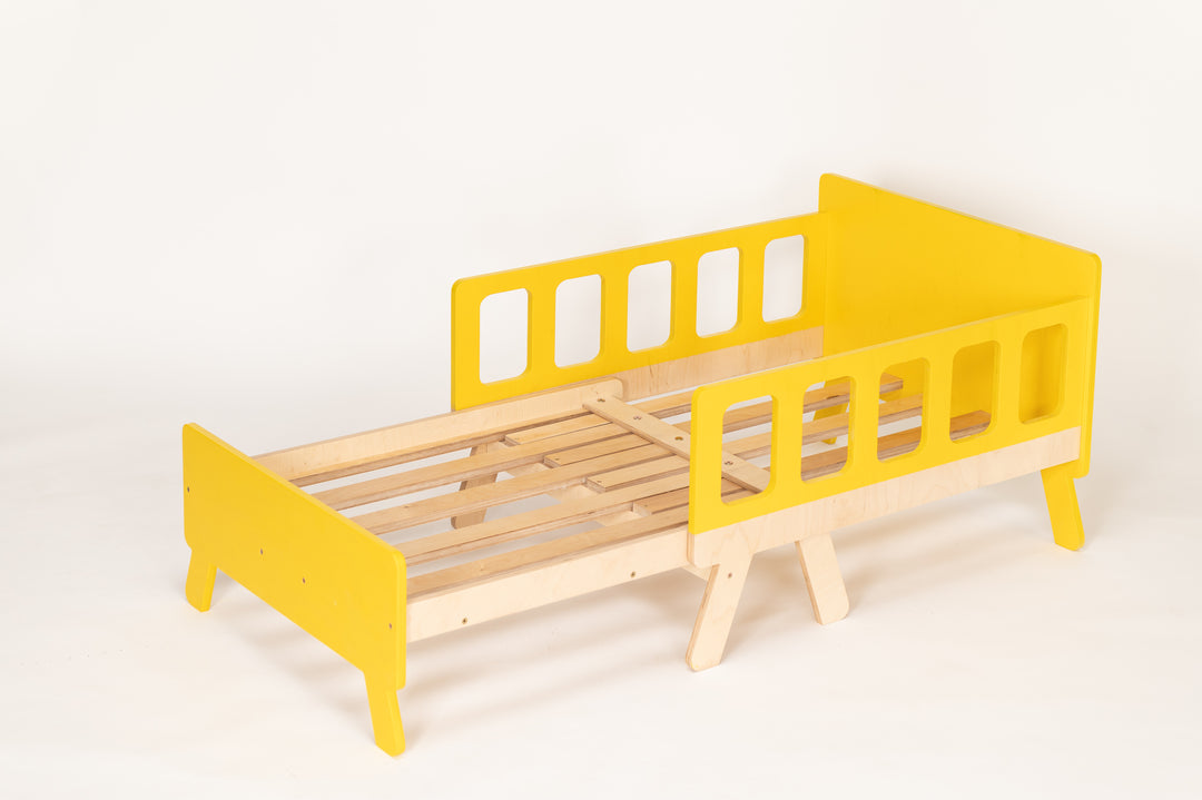 Smart børneseng der vokser med, gul