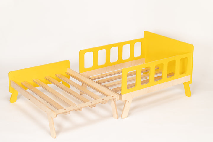 Smart børneseng der vokser med, gul