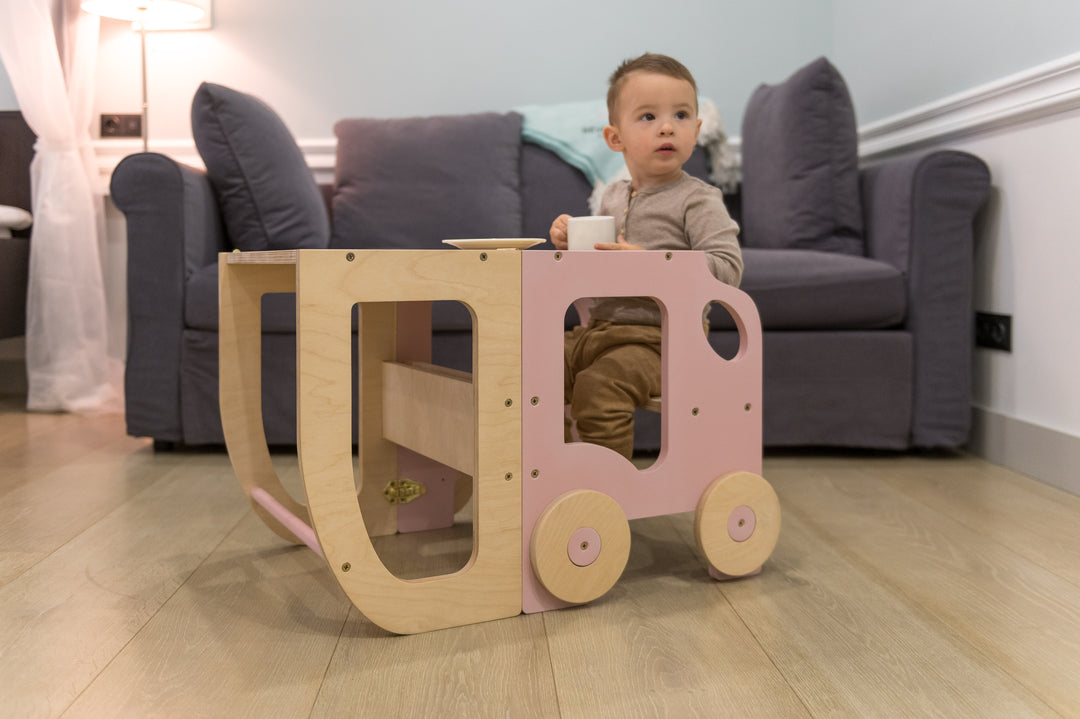 Køkkentrappe / montessori-læringstårn: bord, stol og trappe i ét til barn, pink og naturfarvet