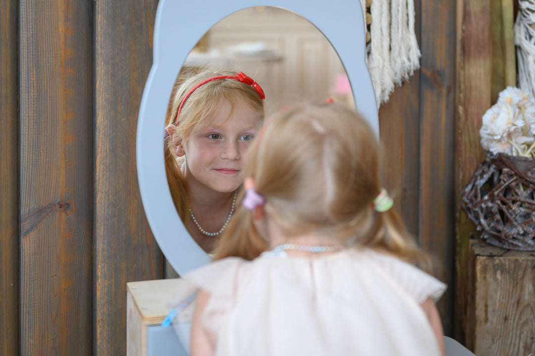 Sminkebord til barn, grå og naturfarvet