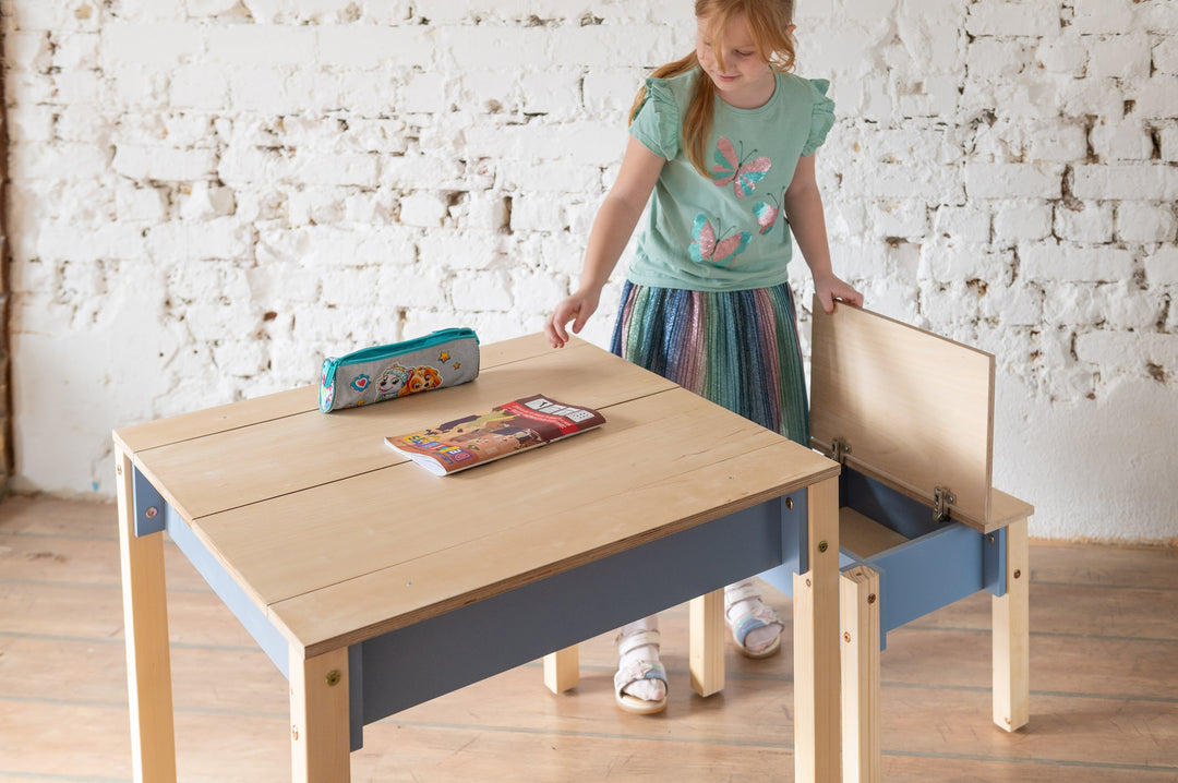 Sæt med smart opbevaringsbord og stol til barn, naturfarvet og støvet blå