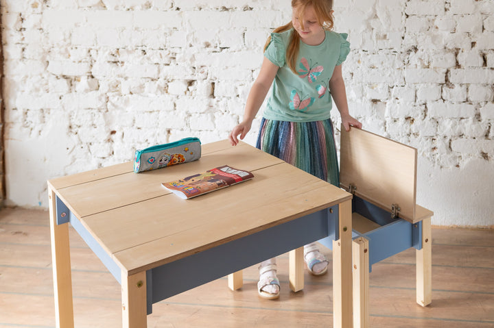 Sæt med smart opbevaringsbord og stol til barn, naturfarvet og støvet blå