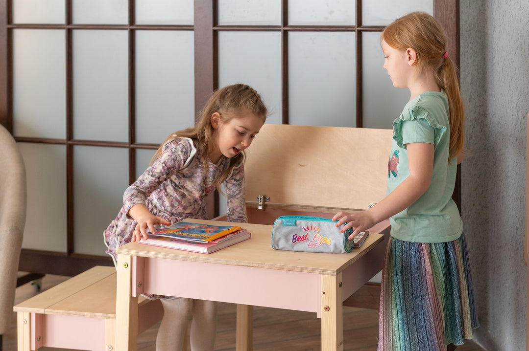 Sæt med smart opbevaringsbord og stol, pink og naturfarvet