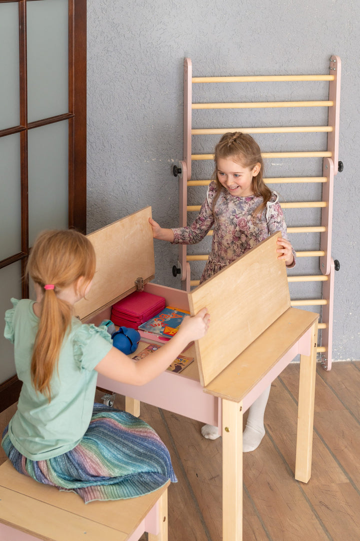 Sæt med smart opbevaringsbord og stol, pink og naturfarvet