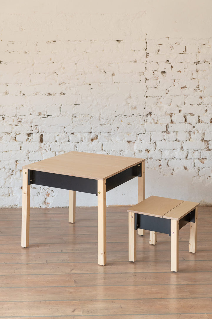 Sæt med smart opbevaringsbord og stol, sort og naturfarvet