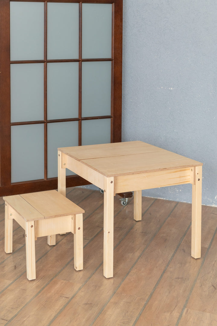 Sæt med smart opbevaringsbord og stol, naturfarvet