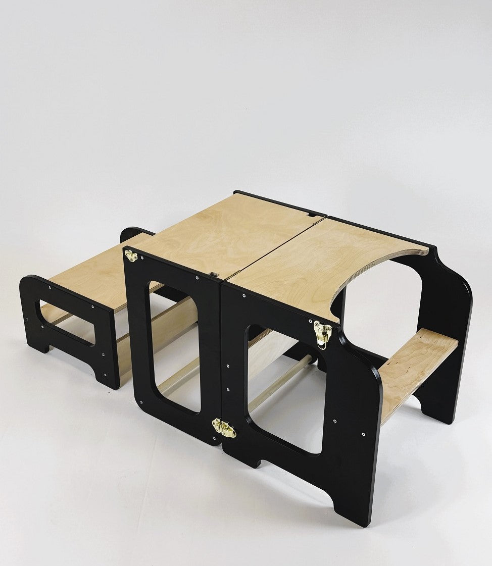 Læringstårn i træ, sort og naturfarvet