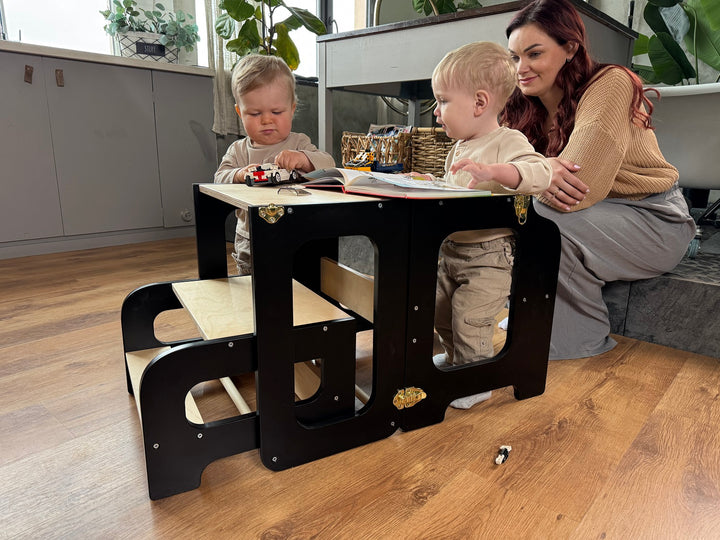 Læringstårn i træ, sort og naturfarvet