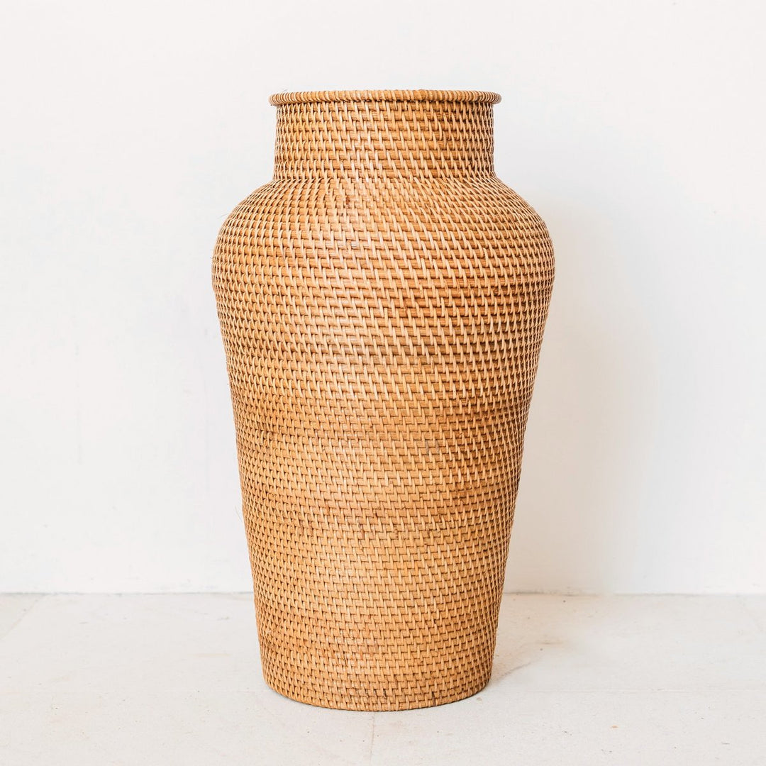 Vævet Rattan Vase Rund – Stor Boho Dekorativ Vase – Vase Tall & Narrow – Gulvvase Håndlavet af naturlige fibre (Ø 30 cm) KIDUNG