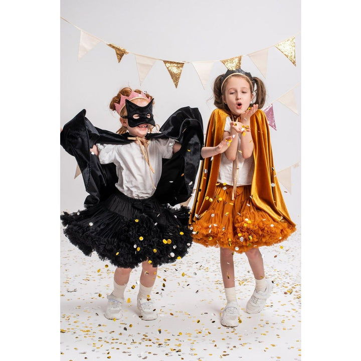 "Lille sort ridehætte" Magic Cape