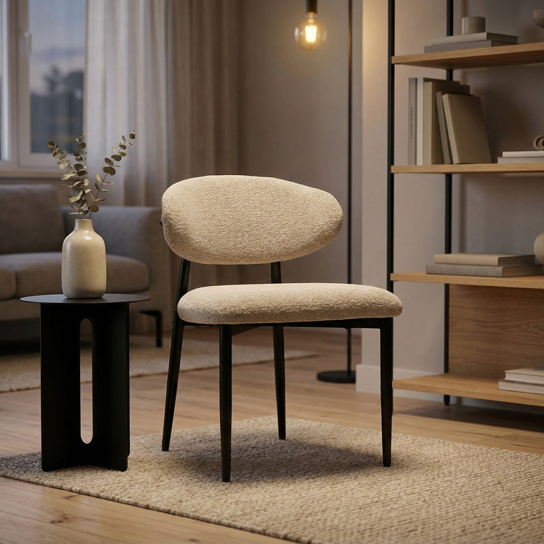 Polstrede spisestuestole, køkkenstole med stålben, beige