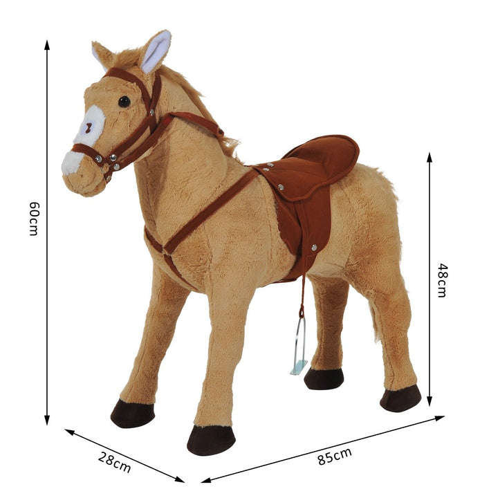 Ridehest på hjul 60 cm stående hest med sadel, trense, stigbøjler, lyd, legetøjshest til ridning, siddende på, gyngedyr til børn fra 2 år, gyngehest plyshest indendørs udendørs beige