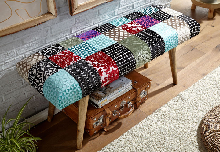 Fløjlsbænk / Massiv træbænk, farverig, 117x51x38 cm, patchwork sengebænk, designer polstret bænk til entreen, moderne polstret stofbænk til spisestuen, rygløs entrebænk