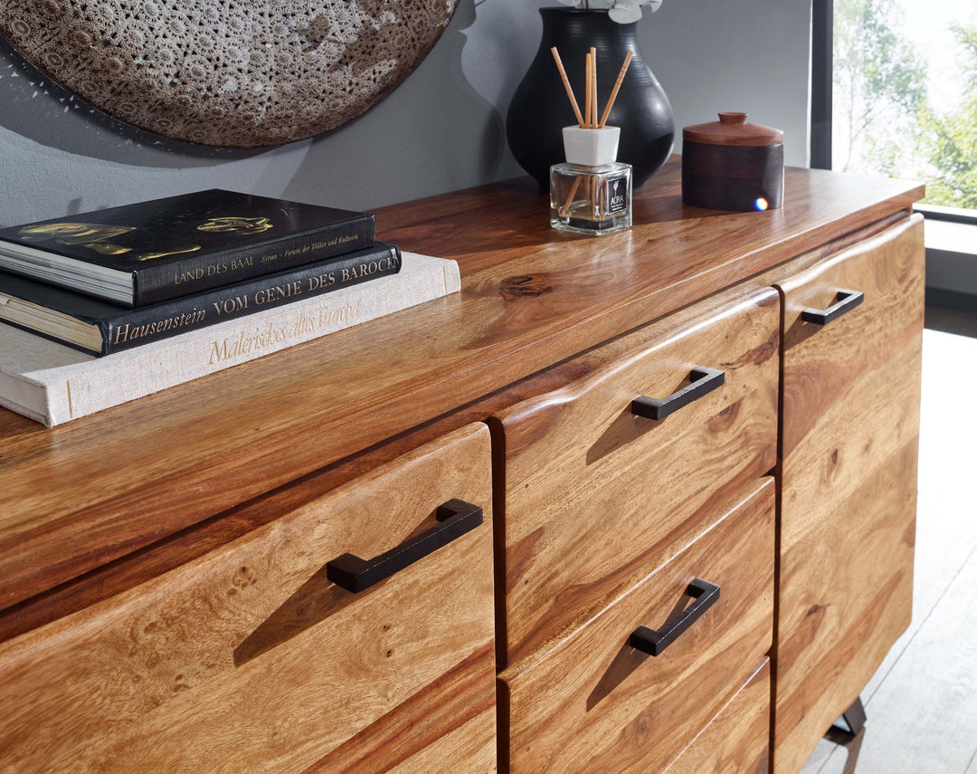 Skænk 145x82x45 cm massivt træ