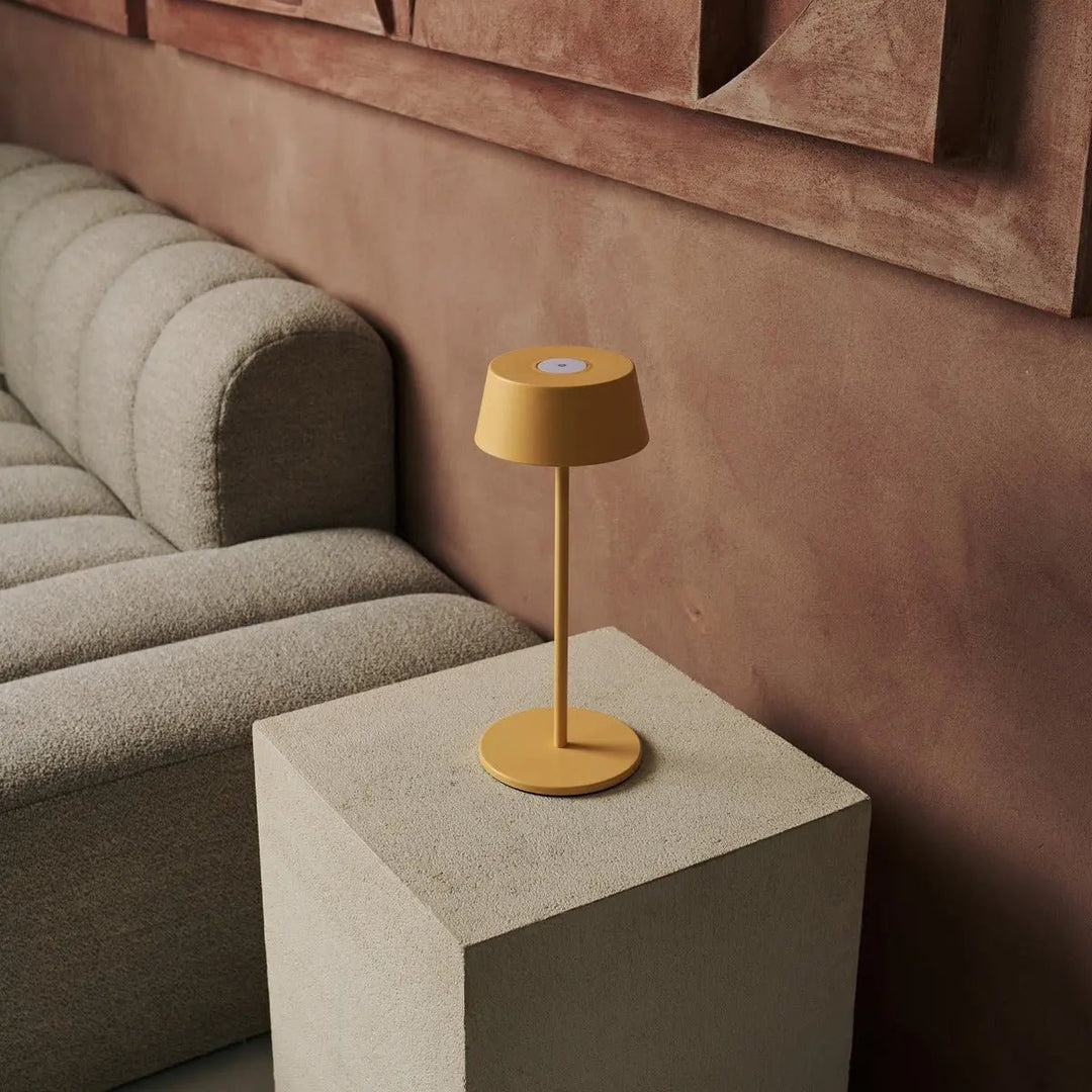 Hugo Amber Gul Genopladelig Bordlampe