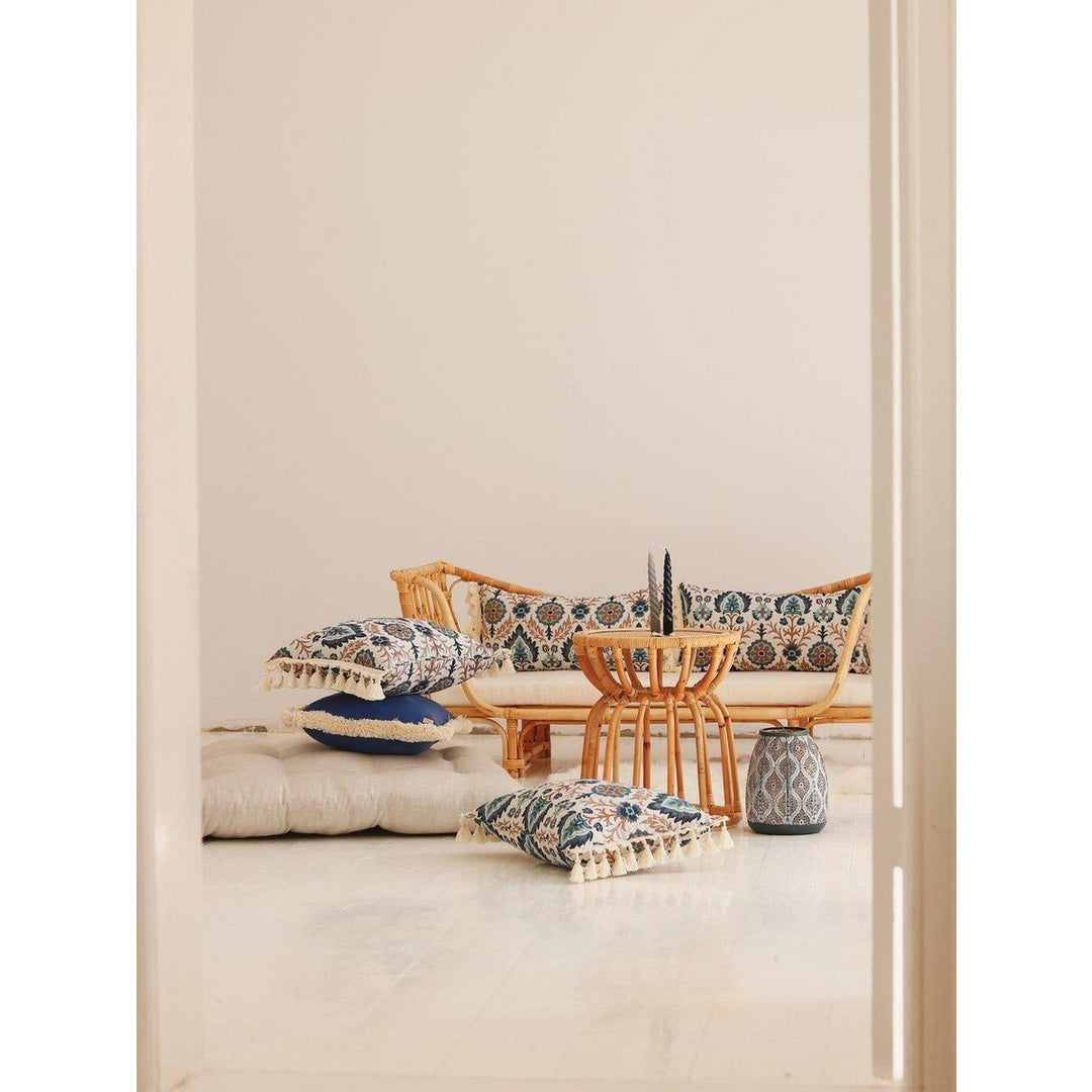 "Blue Iris in Istanbul" pude med frynser