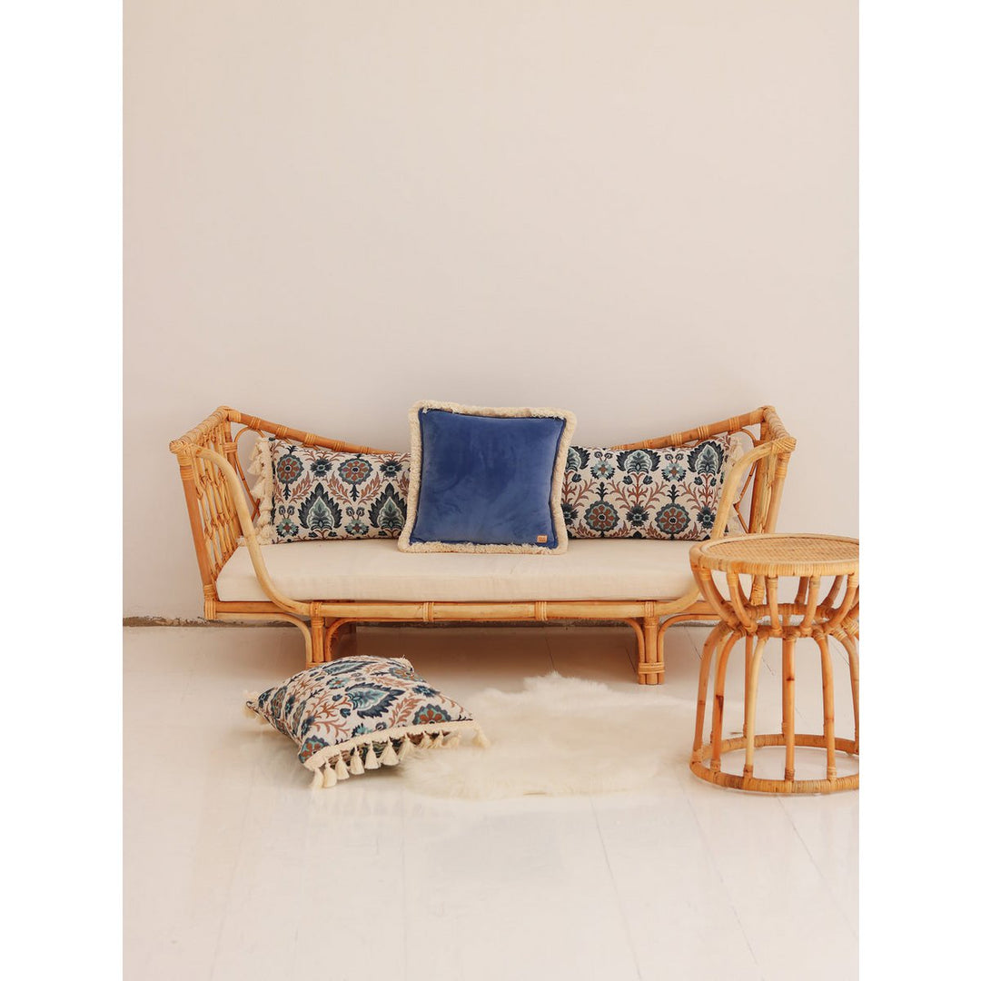 "Blue Iris in Istanbul" bolster med frynser