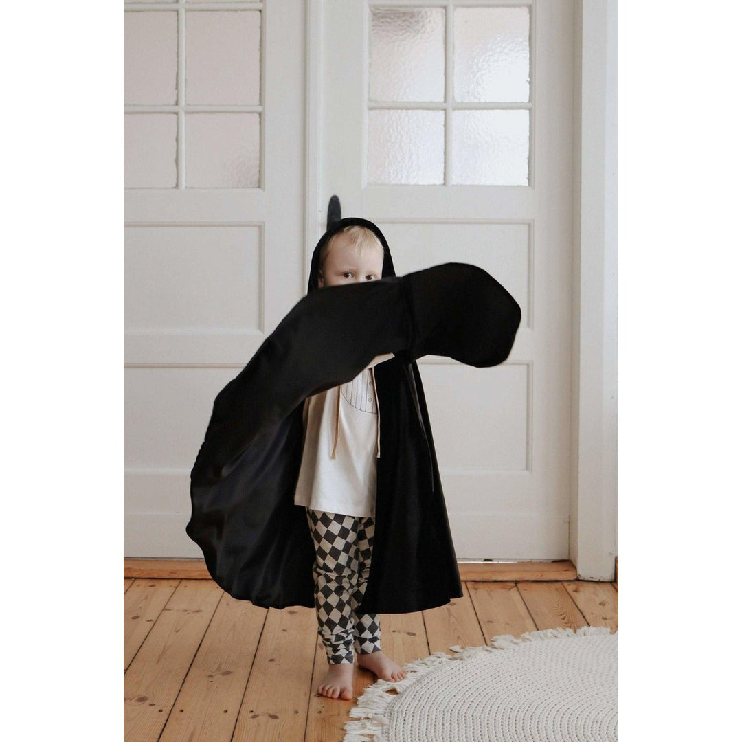 "Lille sort ridehætte" Magic Cape