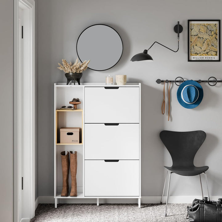 Smalt hvidt skoskab med bambus – kompakt skab med 3 klaplåger og åben træramme, pladsbesparende og ideelt til entré og gang, 90 × 19 × 129,5 cm