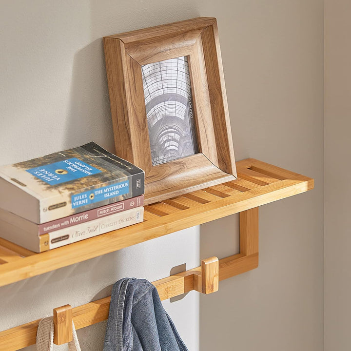 Entresæt med knagerække og skobænk i træ