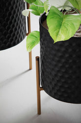 Stilfulde urtepotter til dine planter, sæt med 2, honeycomb mønster i 3D, sort og guldfarvet
