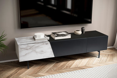 Lavt tv-bord i sort med marmordekor i hvid - 150x40x40 cm