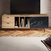Lavt tv-bord i egedekor med marmorlook i sort - 150x55x40 cm