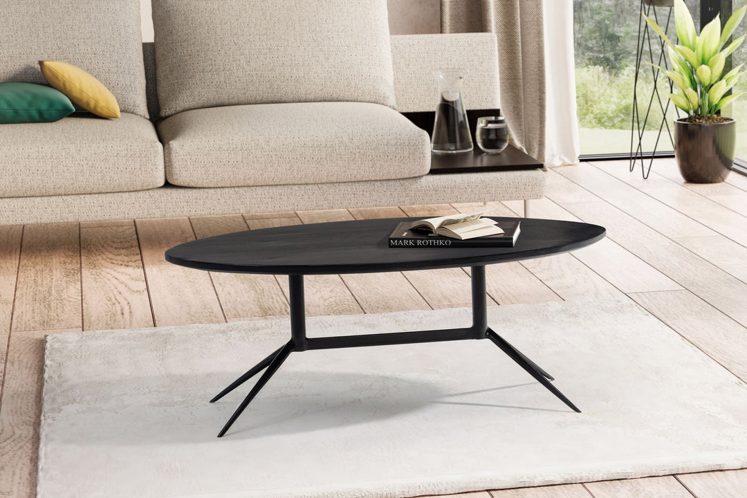 Smukt sofabord i oval form, massivt træ, B90xD50xH35cm
