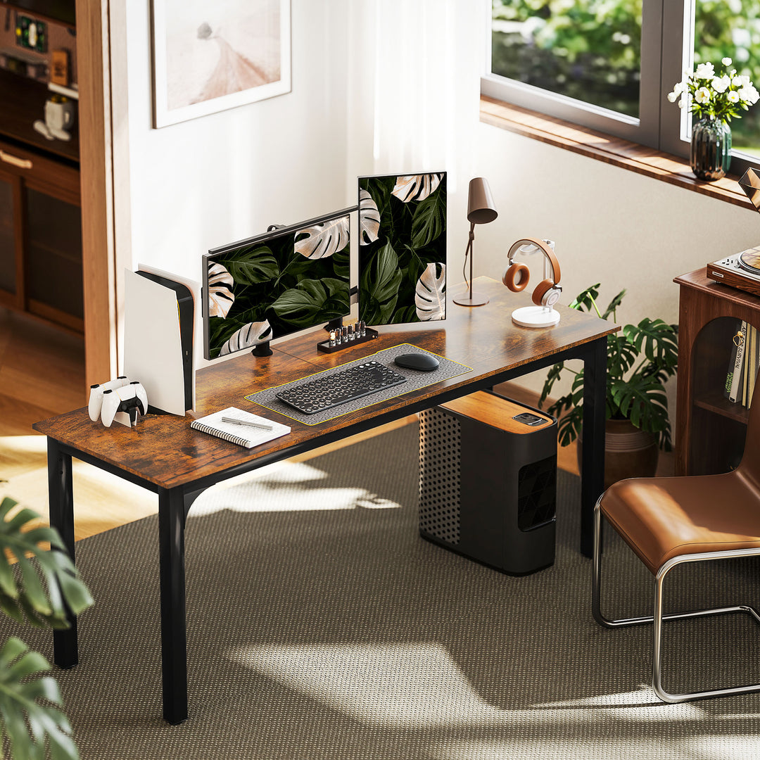 Skrivebord, computerbord, rustikt design, masser af plads, spånplade, brun