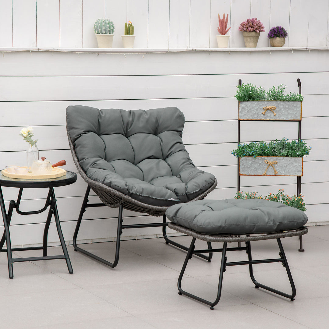 Rattan afslapningsstol med fodskammel, havestol med tykke hynder, udendørs rattanstol, havestol til have, balkon, terrasse, grå