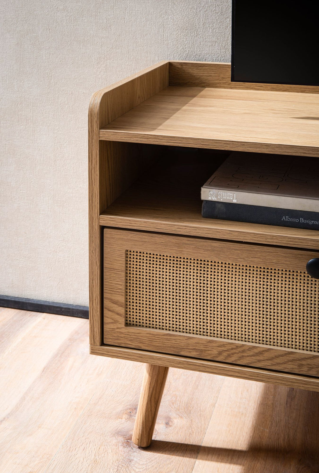 Lavt TV-skab 120x56x39 cm med egetræsdekor