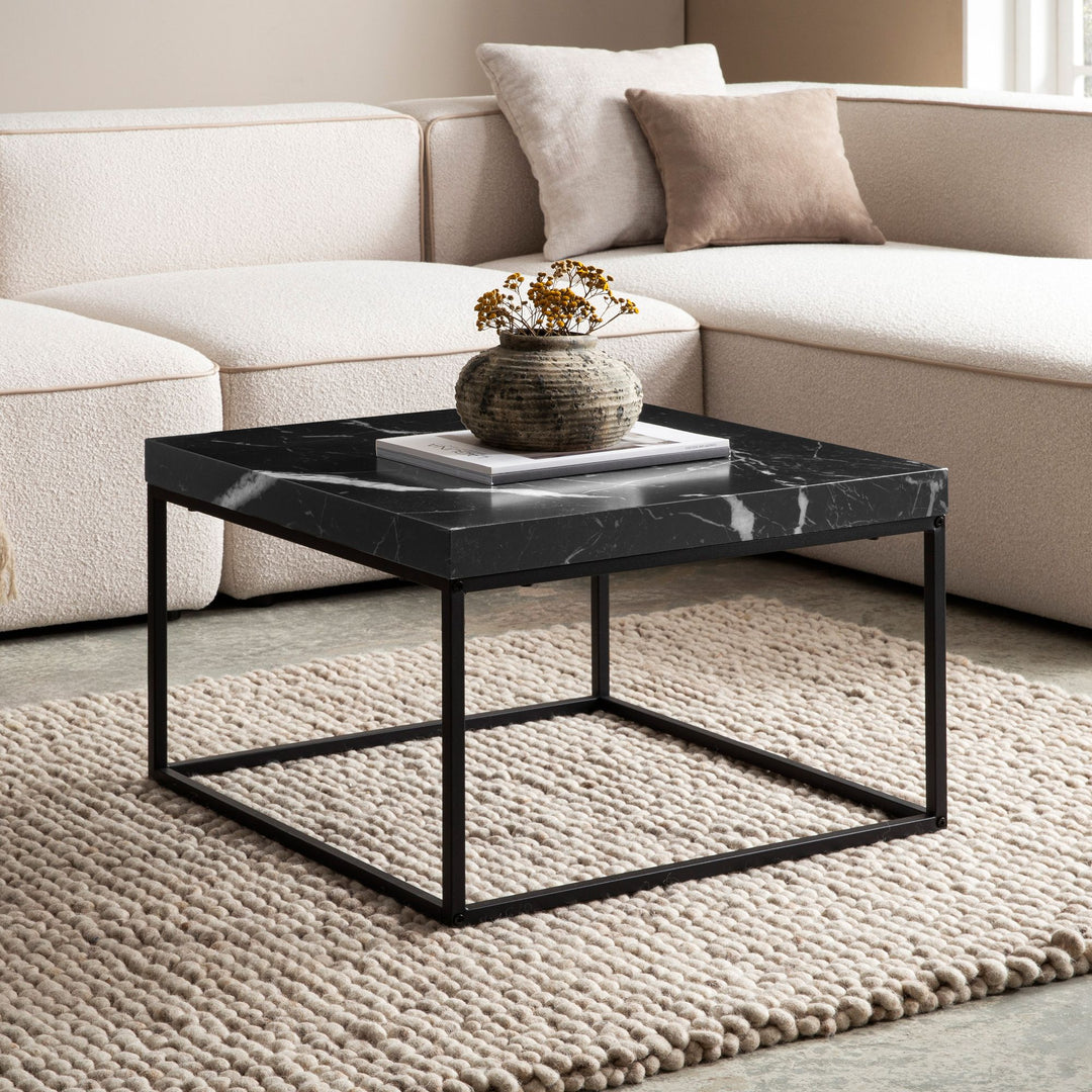 Kvadratisk sofabord i sort marmorlook - 60 x 60 cm - Metalstel