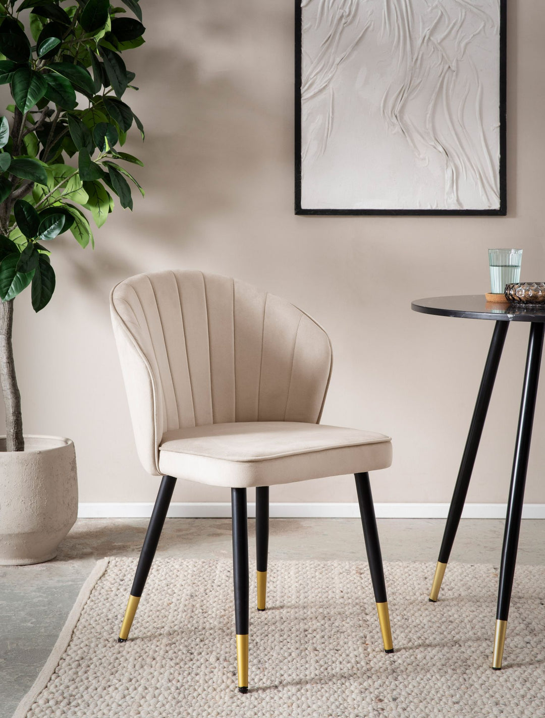 Spisestolssæt med 2, fløjlsbeige, køkkenstol med metalben, skalstol, skandinavisk design, polstret stol med stofbetræk, polstret stol