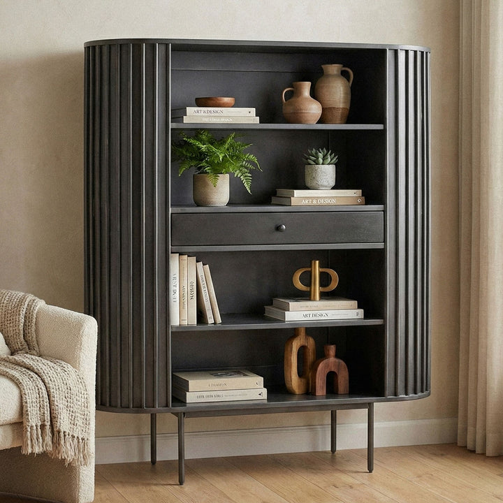 Massivt træreol Mango 105x122 cm lameldesign sort