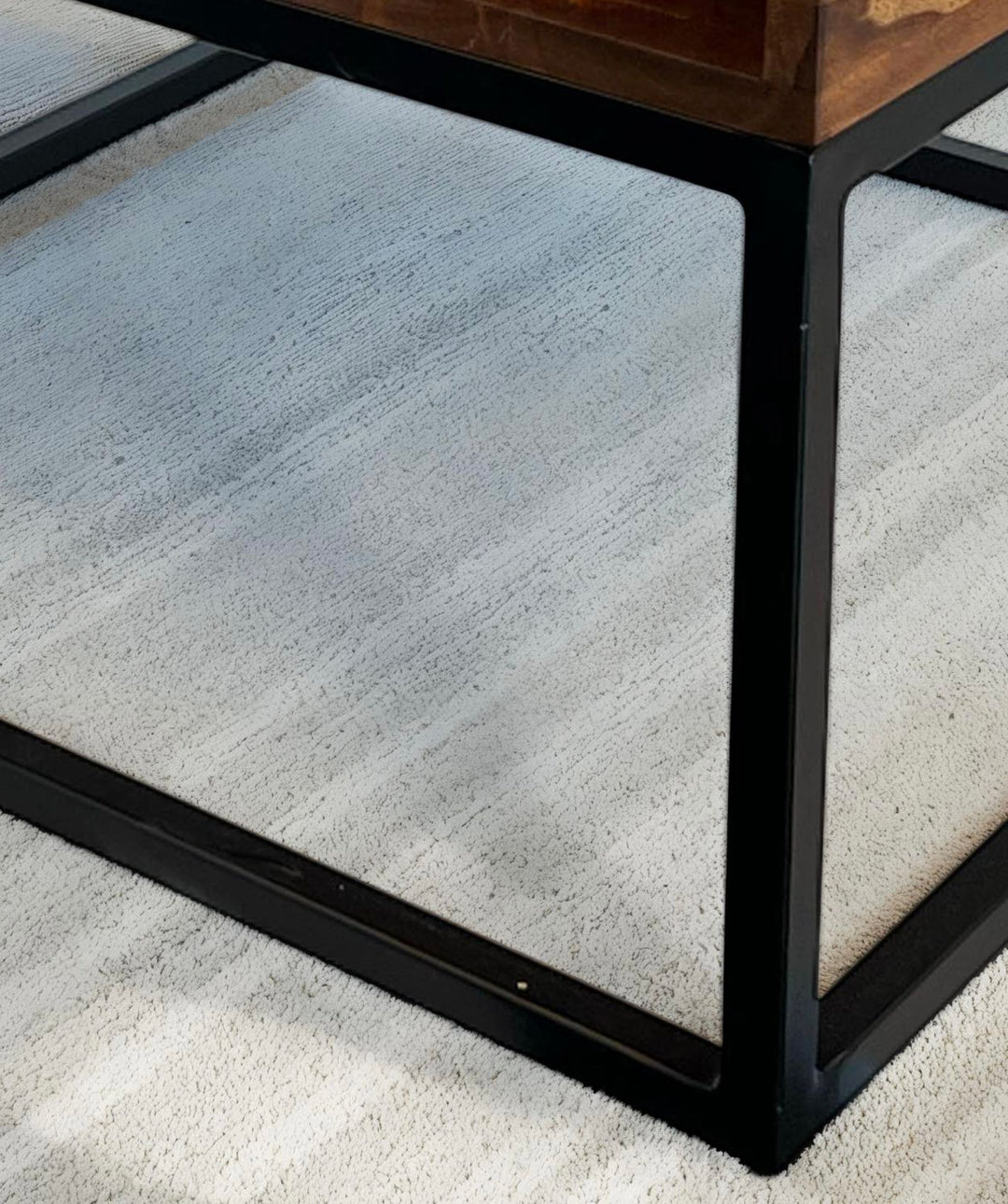 Sofabord 60x60x40 cm, massivt sheeshamtræ/metal, firkantet sofabord, stuebord med opbevaring, sofabord i massivt træ, lille sidebord, moderne firkantet stuebord