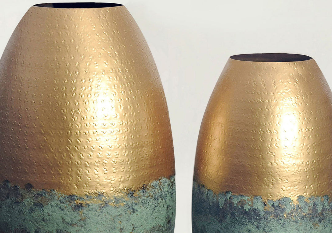 Dekorativ sæt med 2 vaser, aluminium og guldfarvet