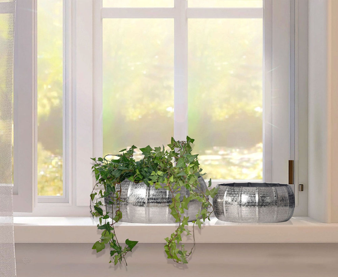 Sæt med 2 metalplantekasser, sølv, designer runde aluminium indendørs plantekasser, 2-delt hamret blomsterpotte/skålsæt