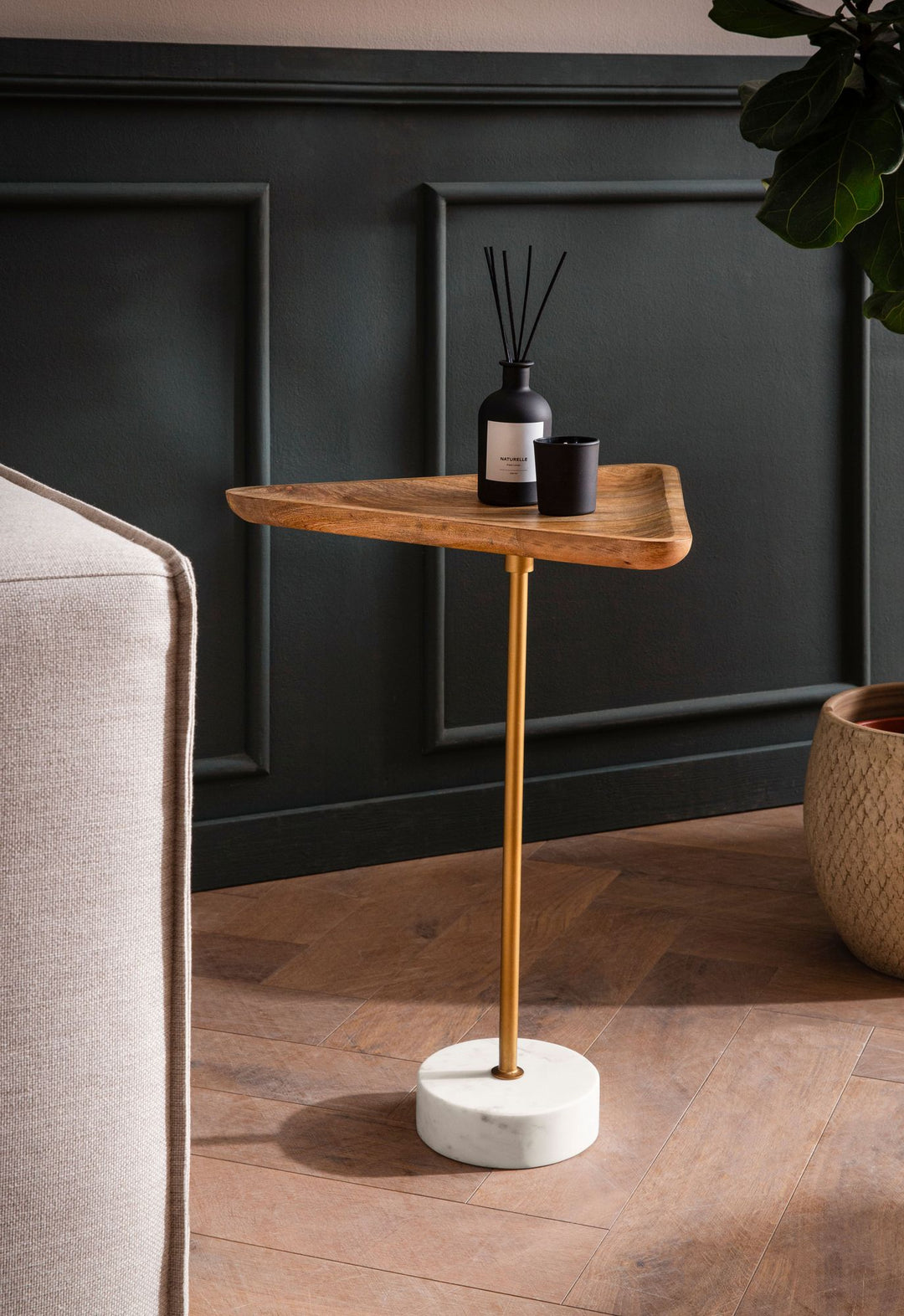 Sidebord, massivt mangotræ, ægte marmor, 45x40x55 cm, endebord, lille trekantet sidebord, moderne stuebord, højt sofabord