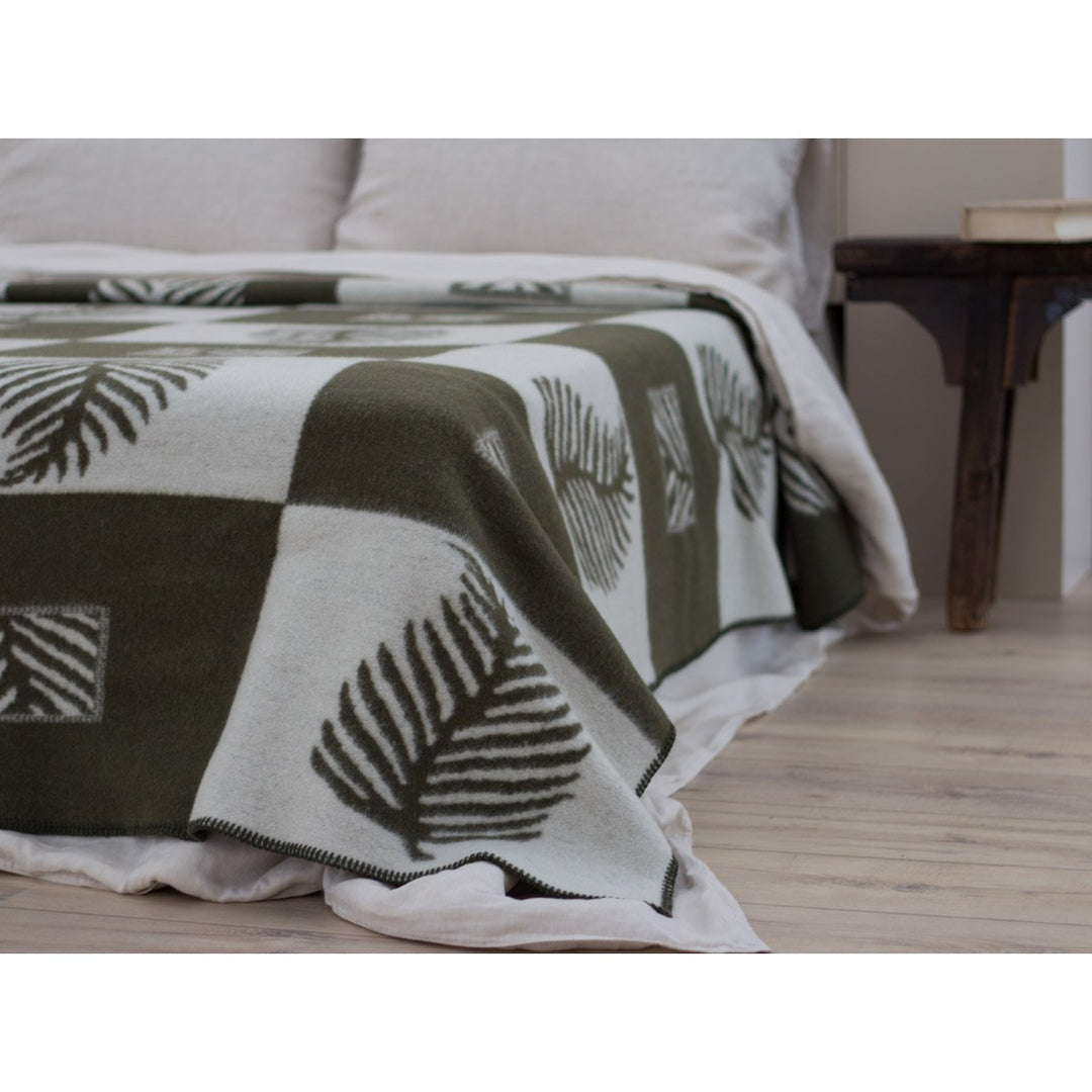 Merinould sengetæppe LEAF green