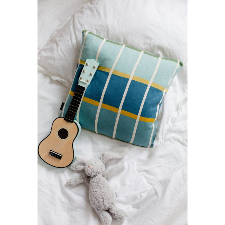 Alvin Pillow Blue, blød jacquardstrikket bomuld