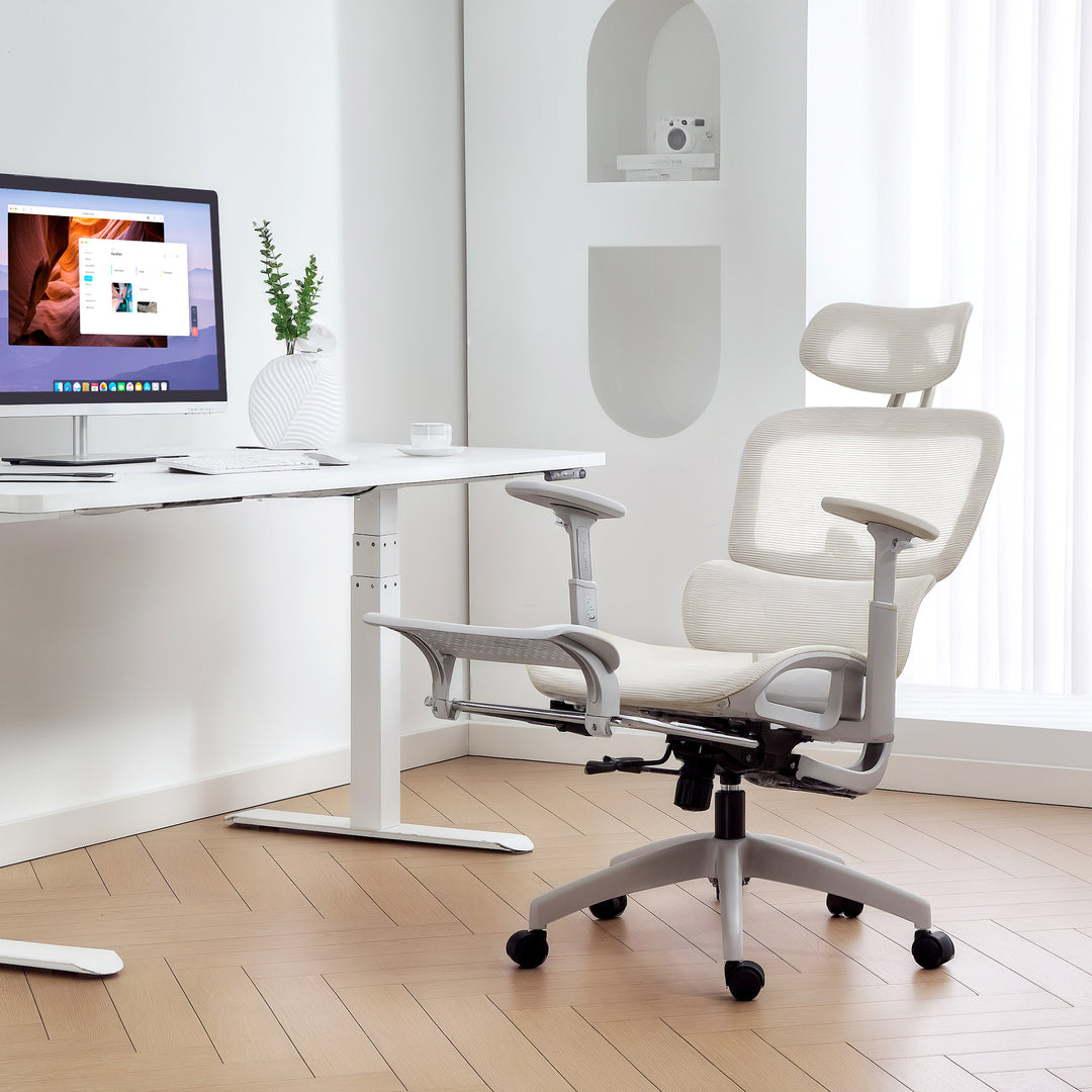 Kontorstol, ergonomisk skrivebordsstol med betræk af netstof, justerbar, hjul, med armlæn og nakkestøtte, beige